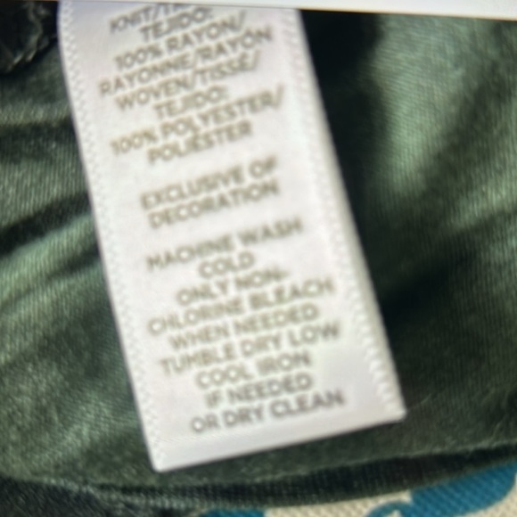 Green mixed media blouse - Picture 6 of 6